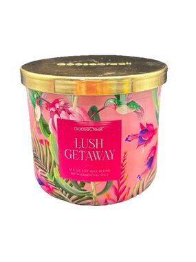 Goose Creek Lush Getaway 3 wick Candle 14.5 oz Jar  Tropical Strawberry Citrus